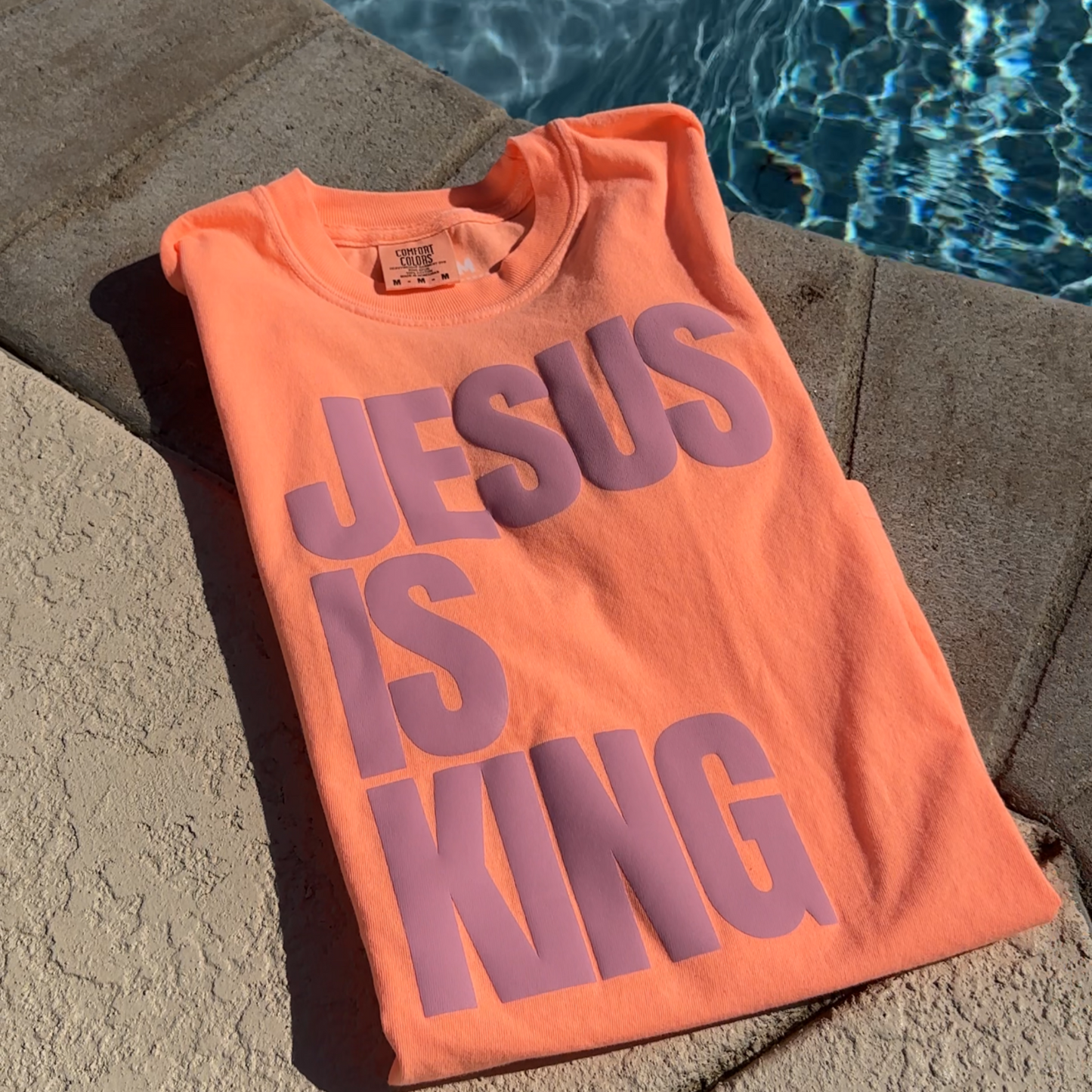 Jesus is King tee