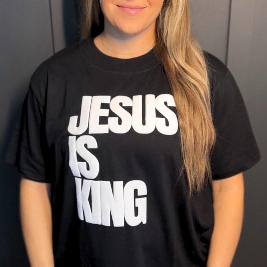 Jesus is King boxy tee